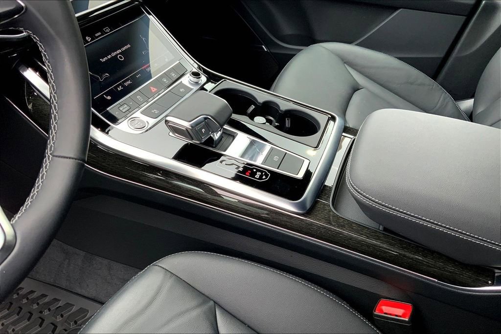 Certified 2025 Audi Q7 2.0T Premium w/ Convenience Plus Package image 17