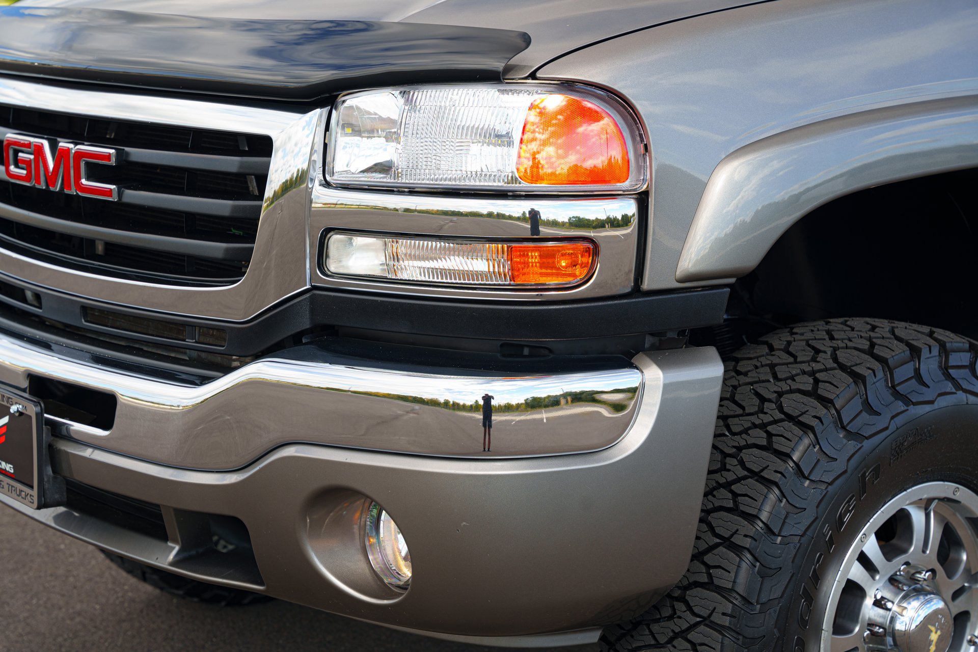 Used 2007 GMC Sierra 2500 SLT w/ Heavy-Duty Power Package AWD/4WD image 17