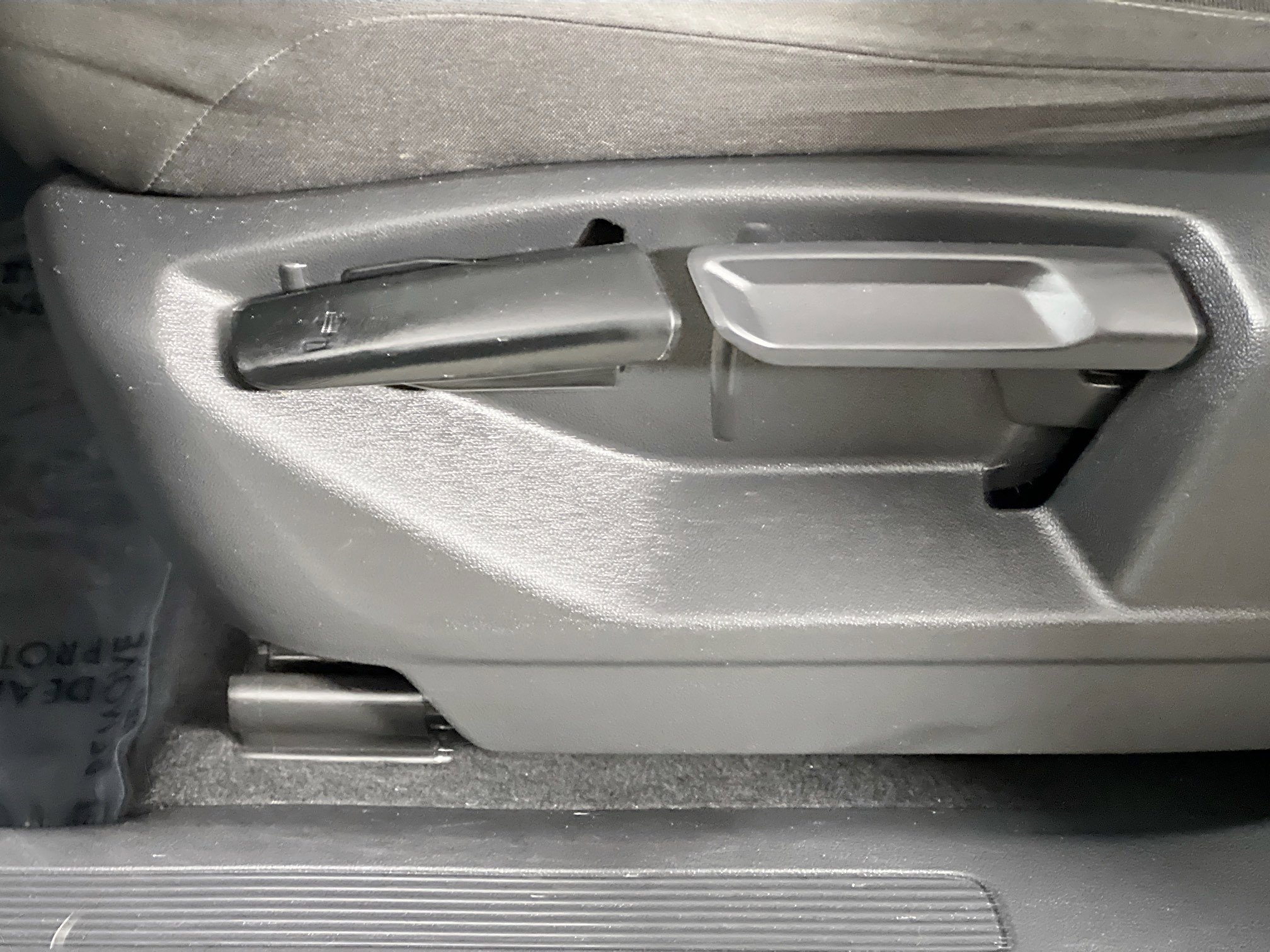 Used 2019 Volkswagen Tiguan S w/ Driver Assistance Package image 16