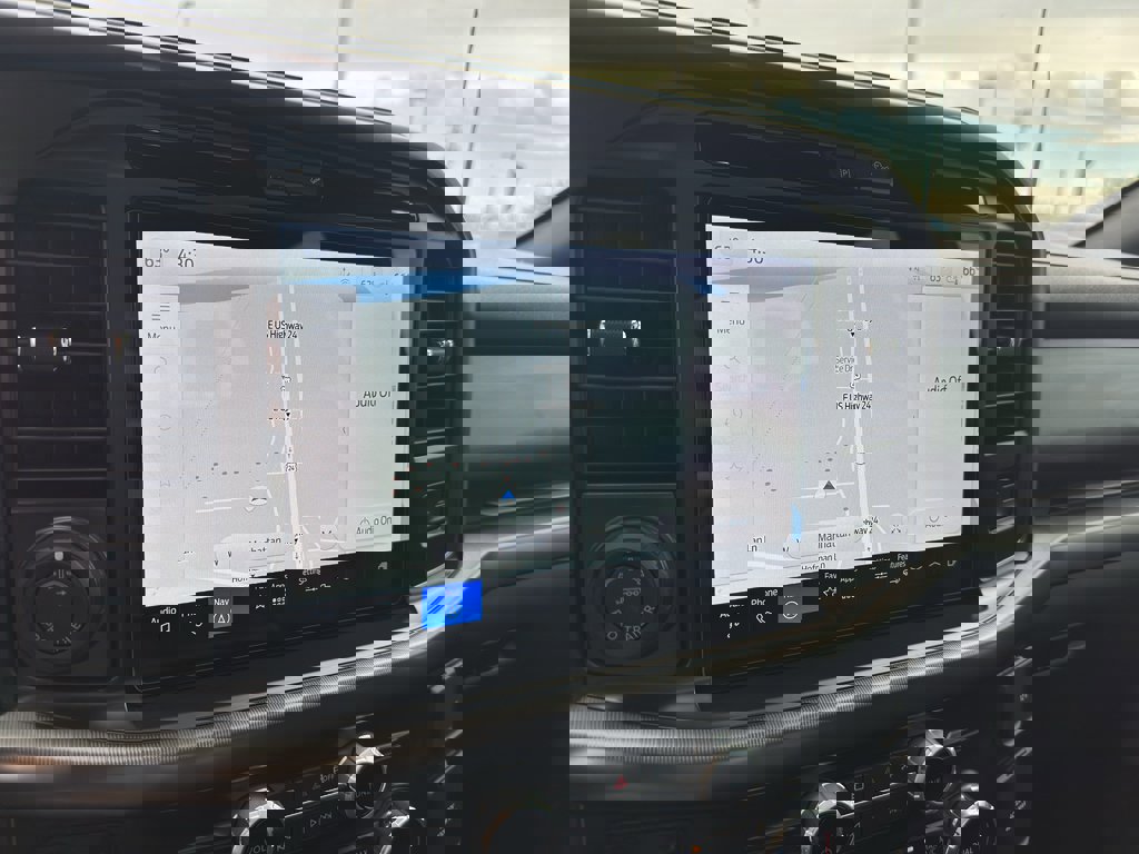 New 2025 Ford F150 Lariat w/ Equipment Group 502A High image 23