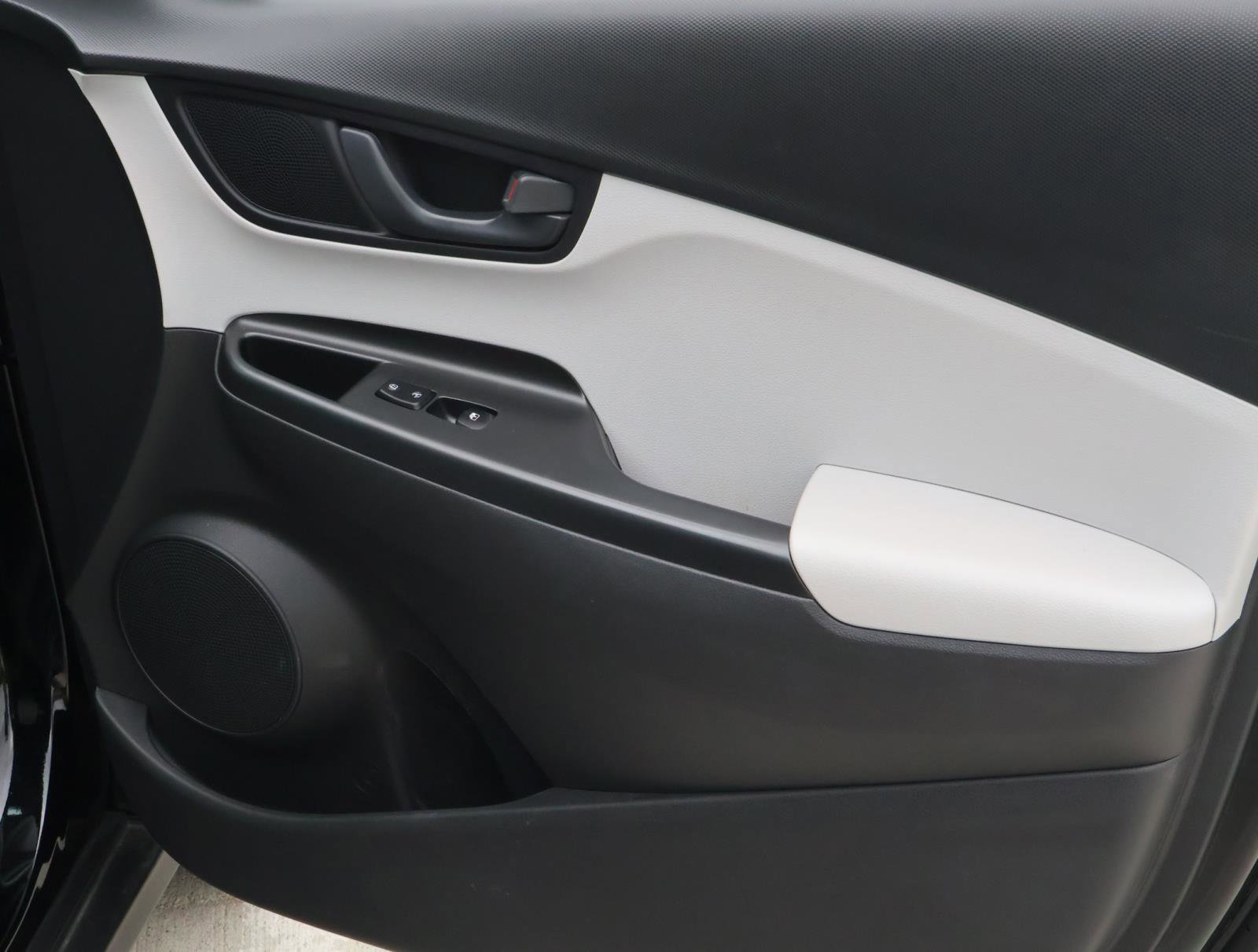 Used 2023 Hyundai Kona SEL FWD image 15