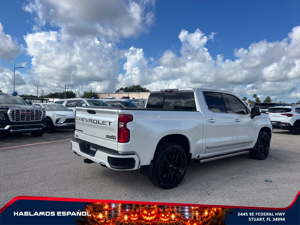 Used 2023 Chevrolet Silverado 1500 High Country w/ Technology Package AWD/4WD image 7