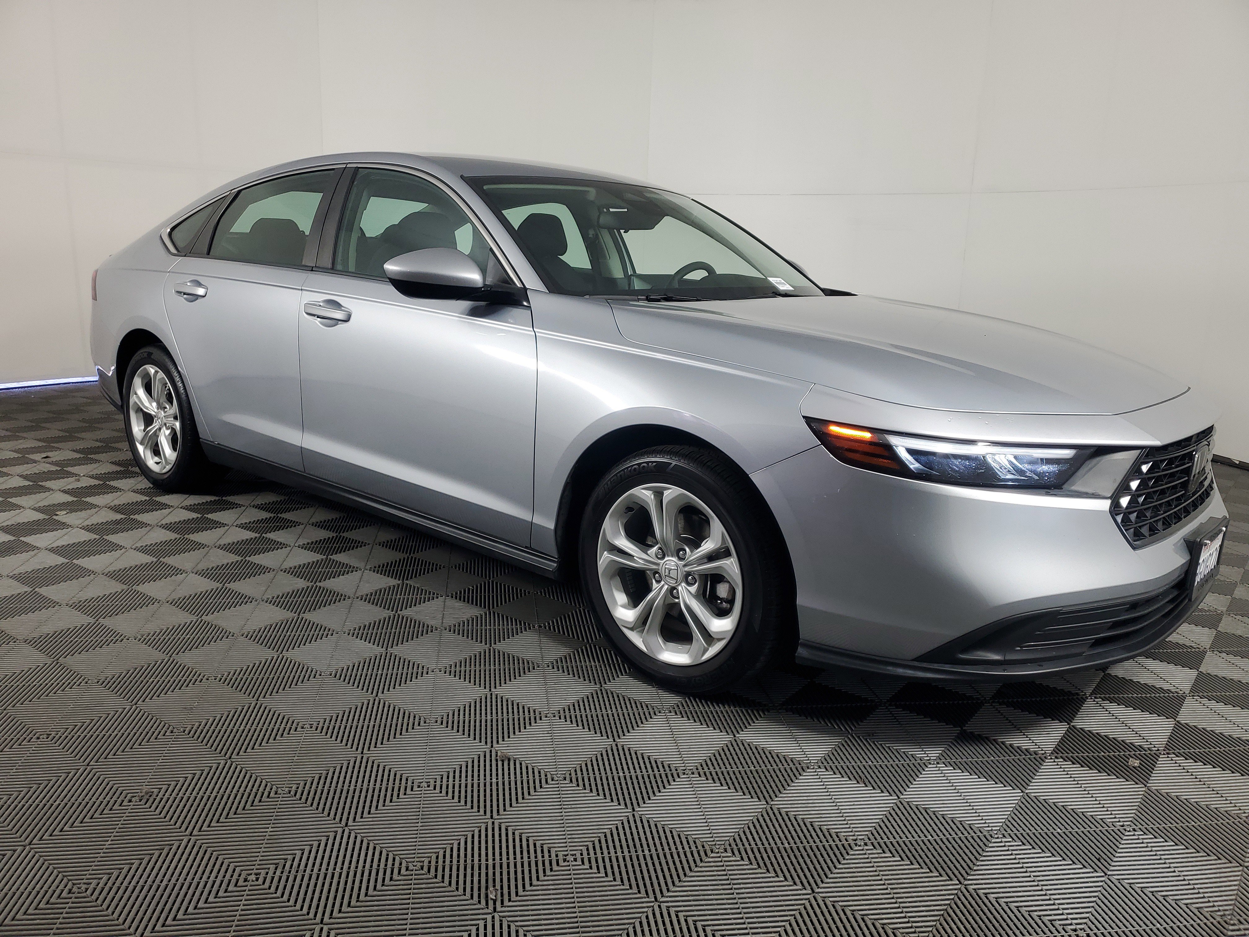 Certified 2023 Honda Accord LX image 2