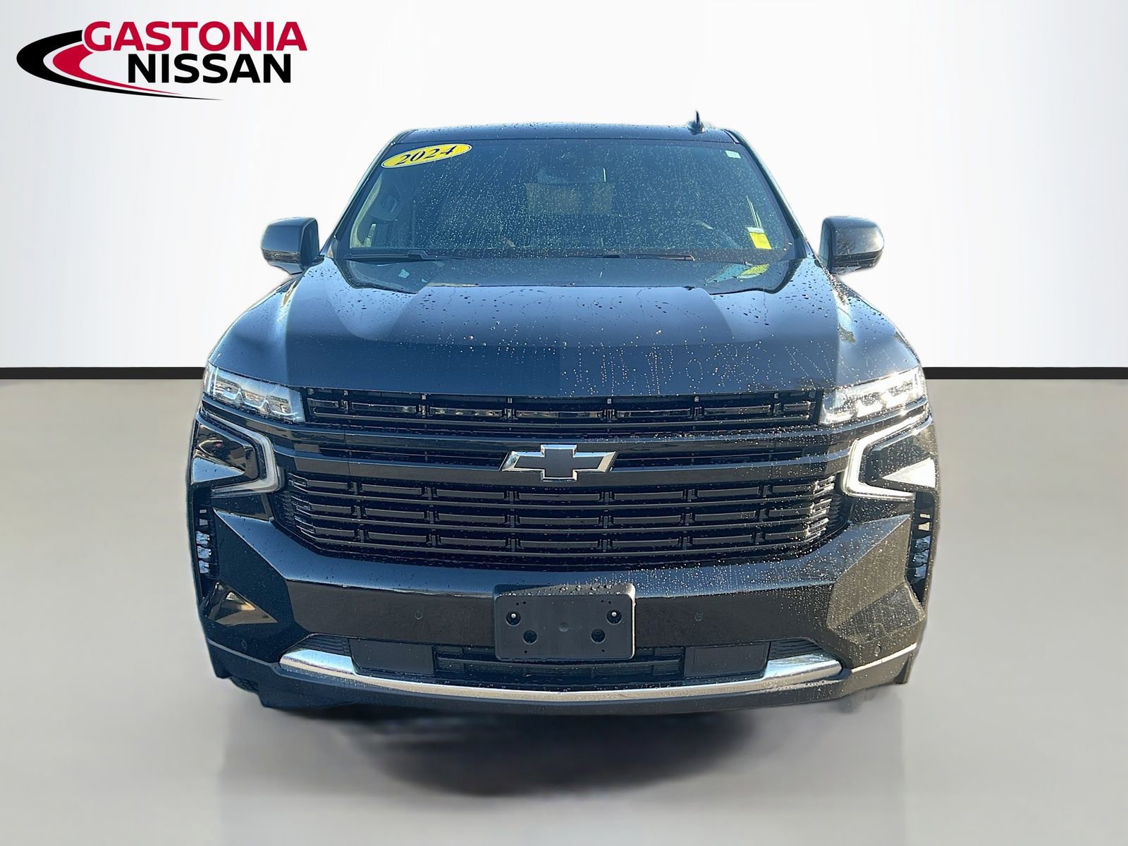 Used 2024 Chevrolet Suburban LT image 2