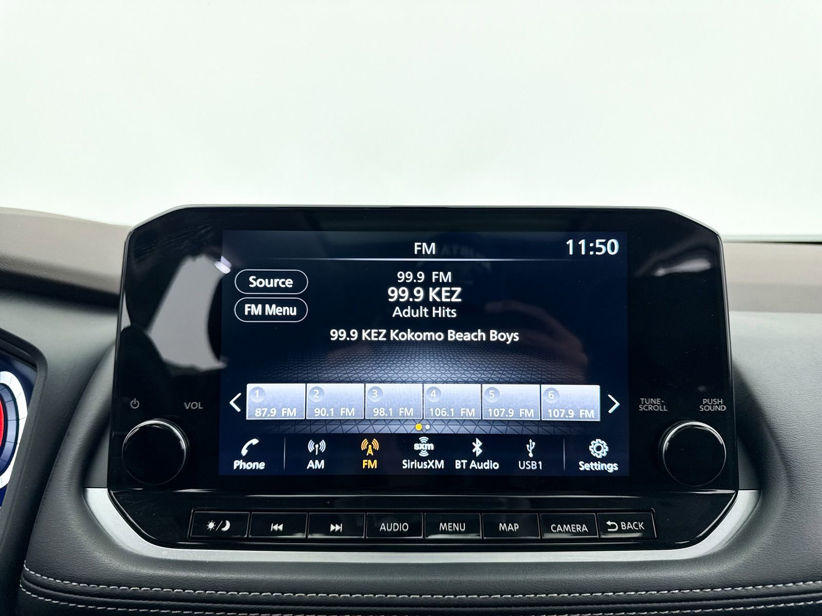 Used 2023 Nissan Rogue Platinum w/ Platinum Premium Package image 6