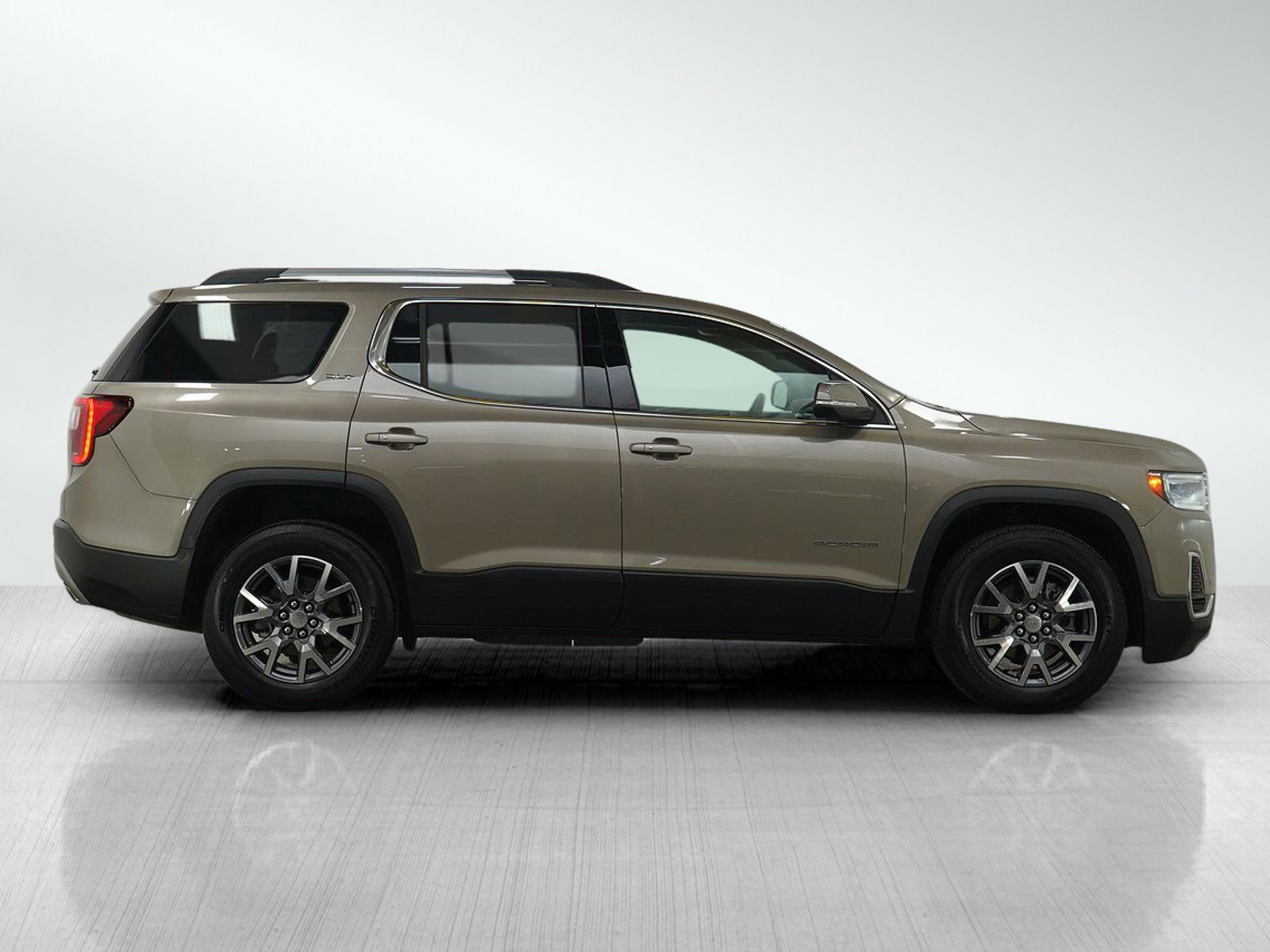 Used 2023 GMC Acadia SLT w/ Technology Package image 6