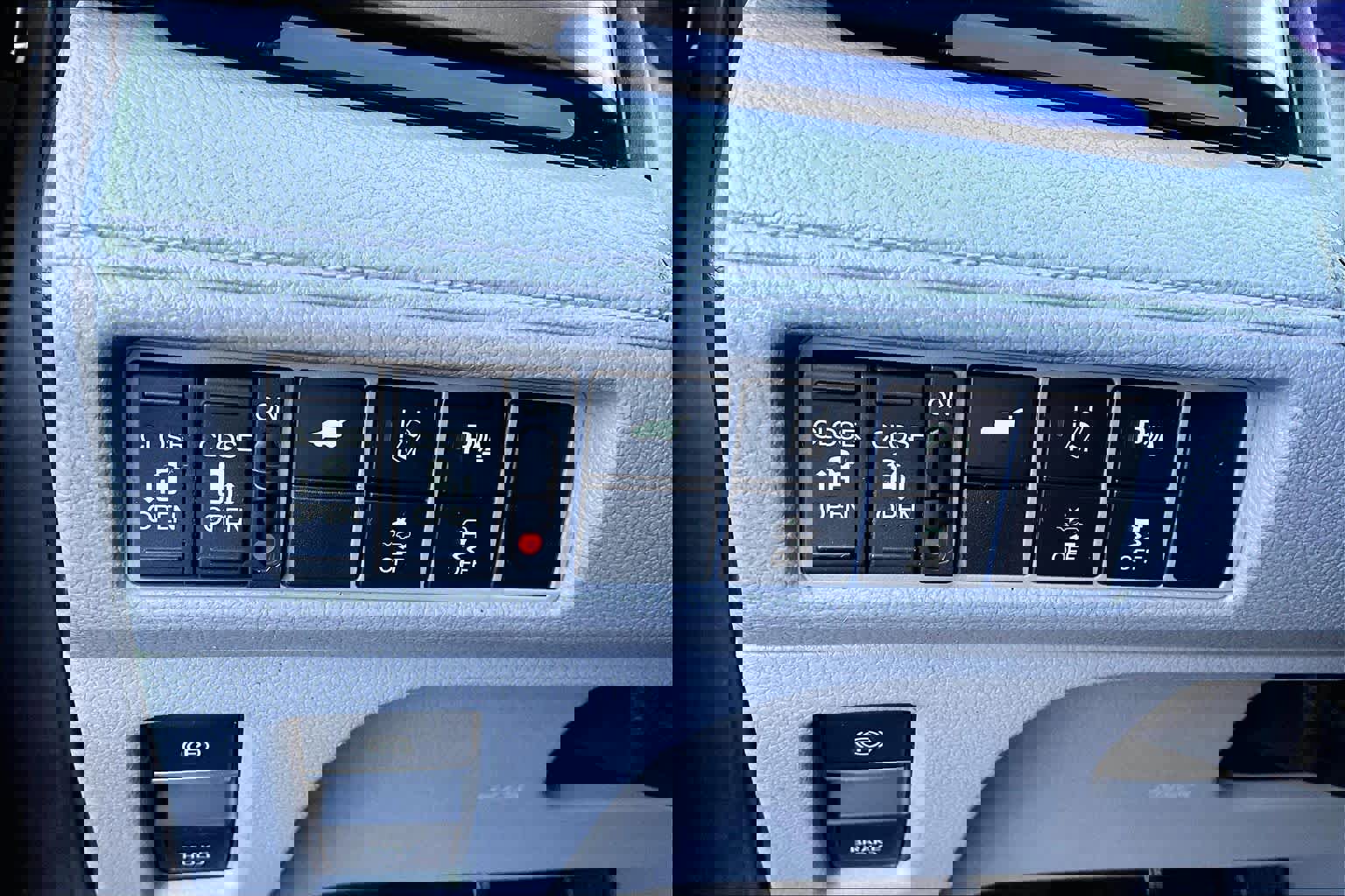 Used 2018 Honda Odyssey Elite image 34