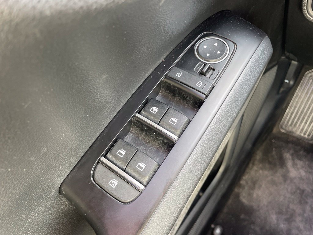 Used 2025 Kia Soul LX FWD image 21