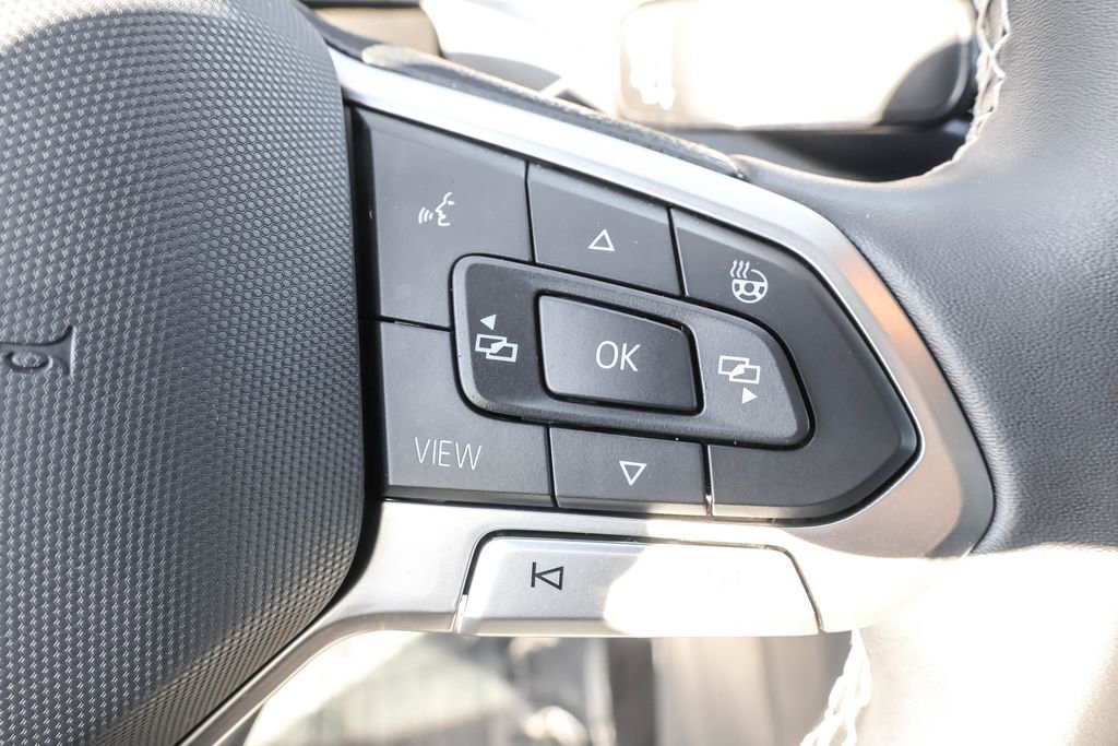 Used 2024 Volkswagen Taos SE image 22