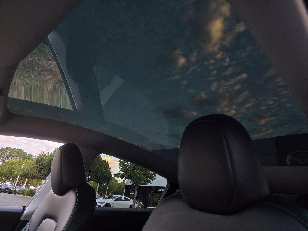 Used 2024 Tesla Model Y Long Range AWD/4WD image 16