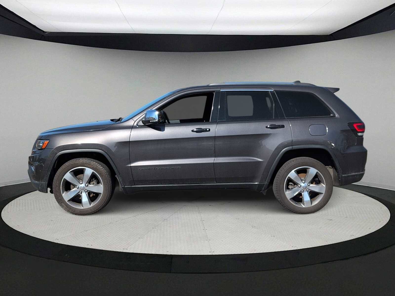 Used 2015 Jeep Grand Cherokee Limited image 5