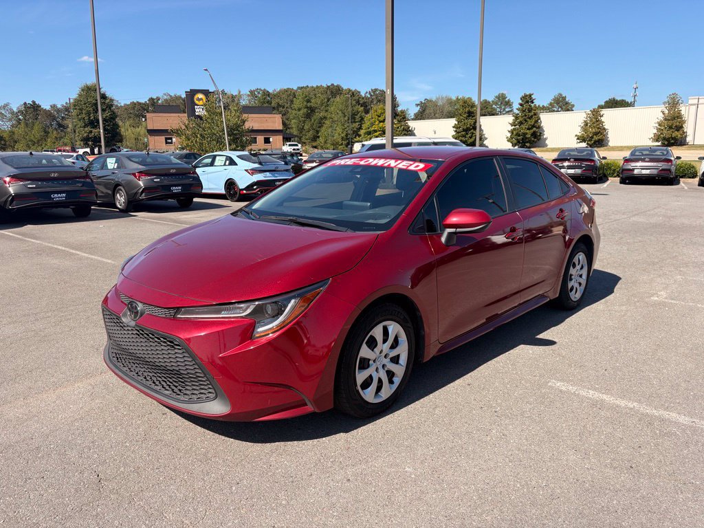 Used 2022 Toyota Corolla LE FWD image 3