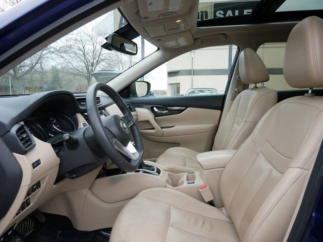 Used 2017 Nissan Rogue SL w/ SL Premium Package image 8