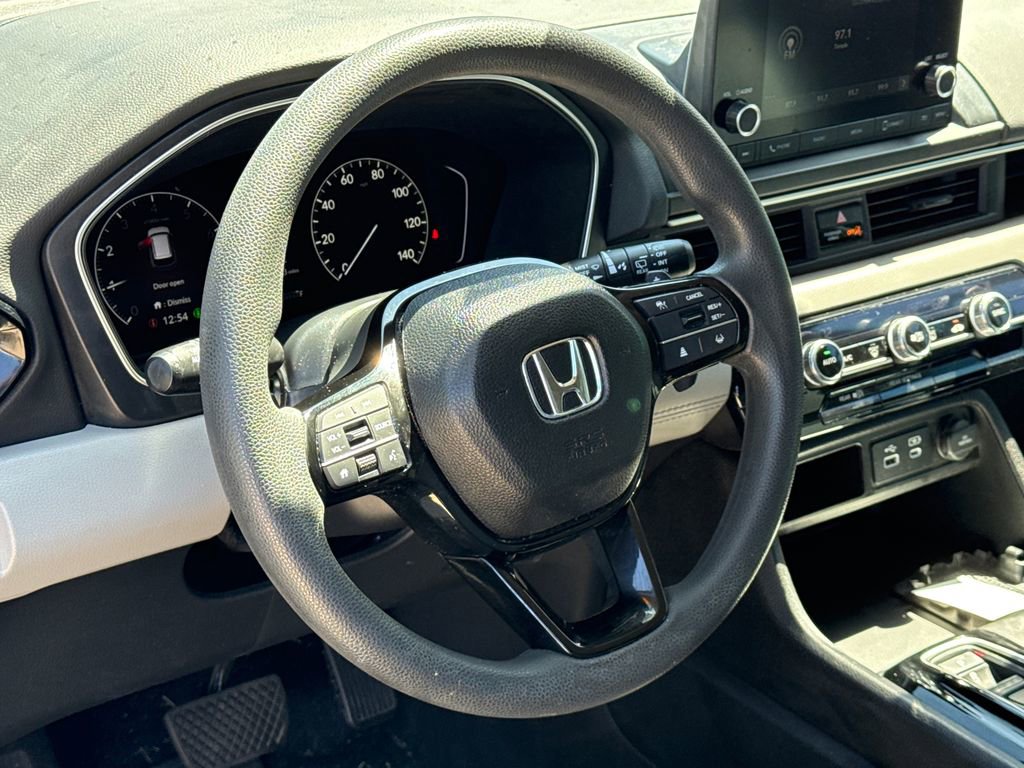 Used 2023 Honda Pilot LX image 10