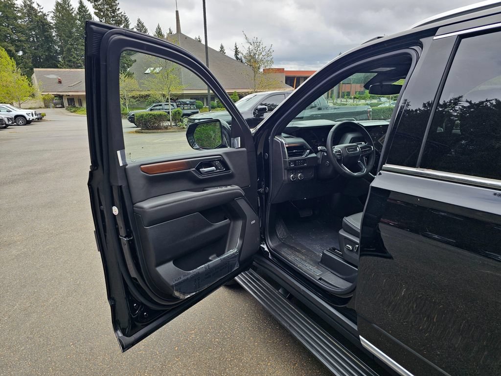 New 2026 GMC Yukon XL Denali w/ Sun & Power Step Package AWD/4WD image 21