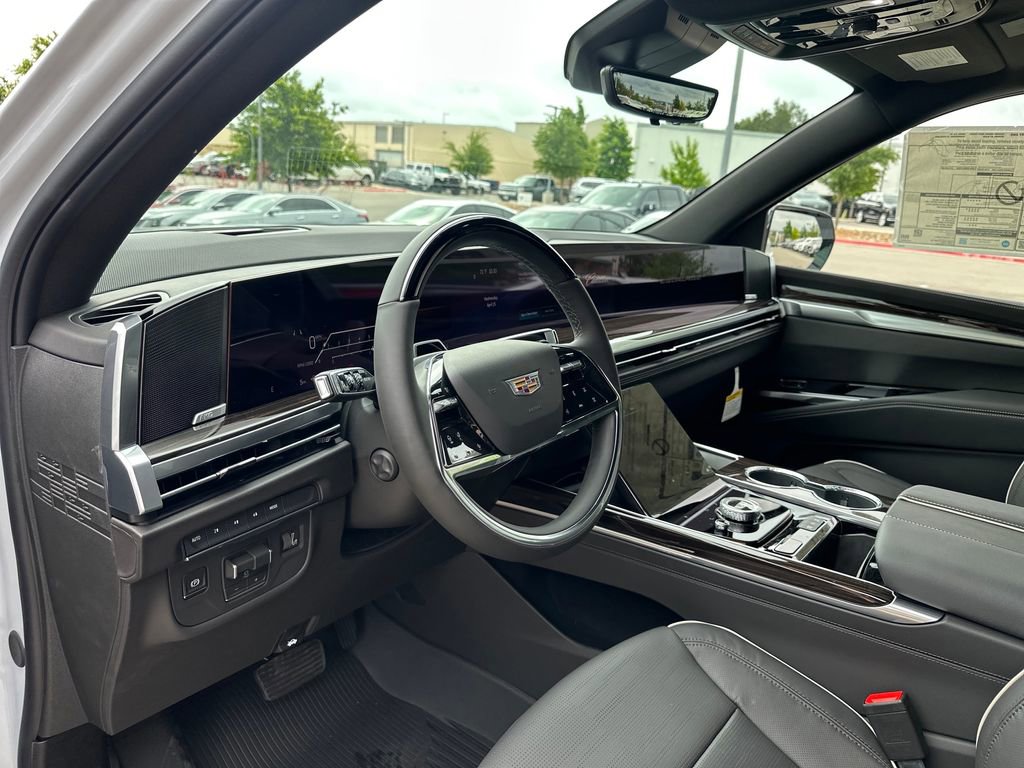 New 2026 Cadillac Escalade ESV Luxury w/ LPO, Floor Liner Package AWD/4WD image 31