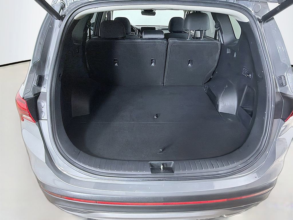 Used 2023 Hyundai Santa Fe SEL image 16