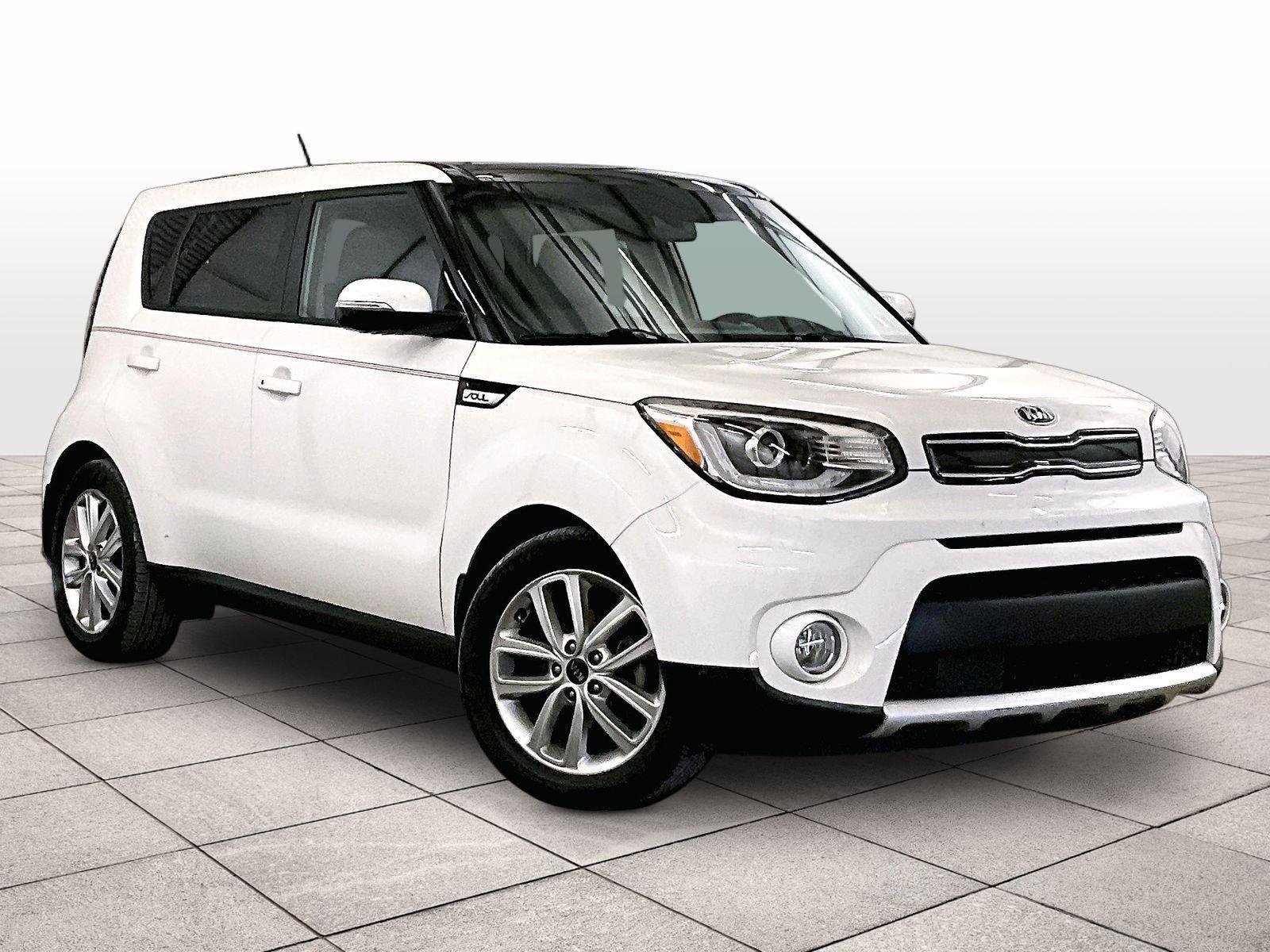 Used 2018 Kia Soul + w/ + Primo LIT Package FWD image 2