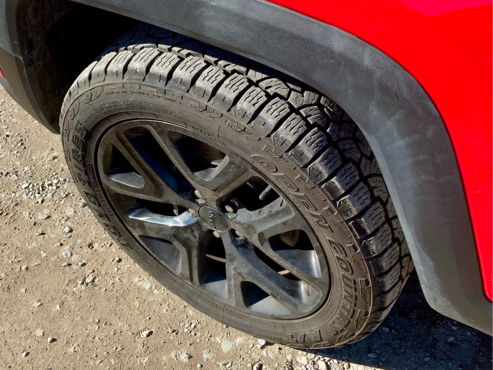 Used 2019 Jeep Renegade Altitude w/ UConnect 8.4 Nav Group image 16