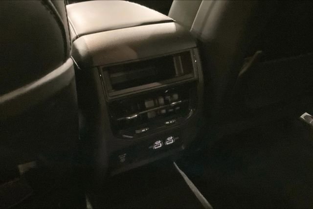 Used 2025 Jeep Grand Cherokee Altitude image 33