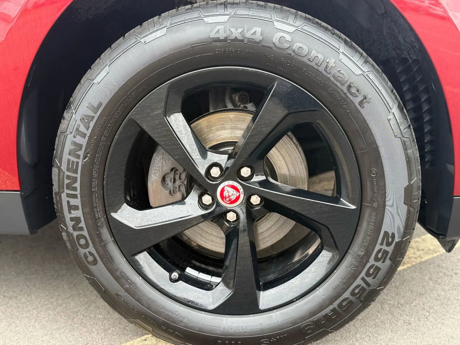 Used 2019 Jaguar F-PACE Premium image 9