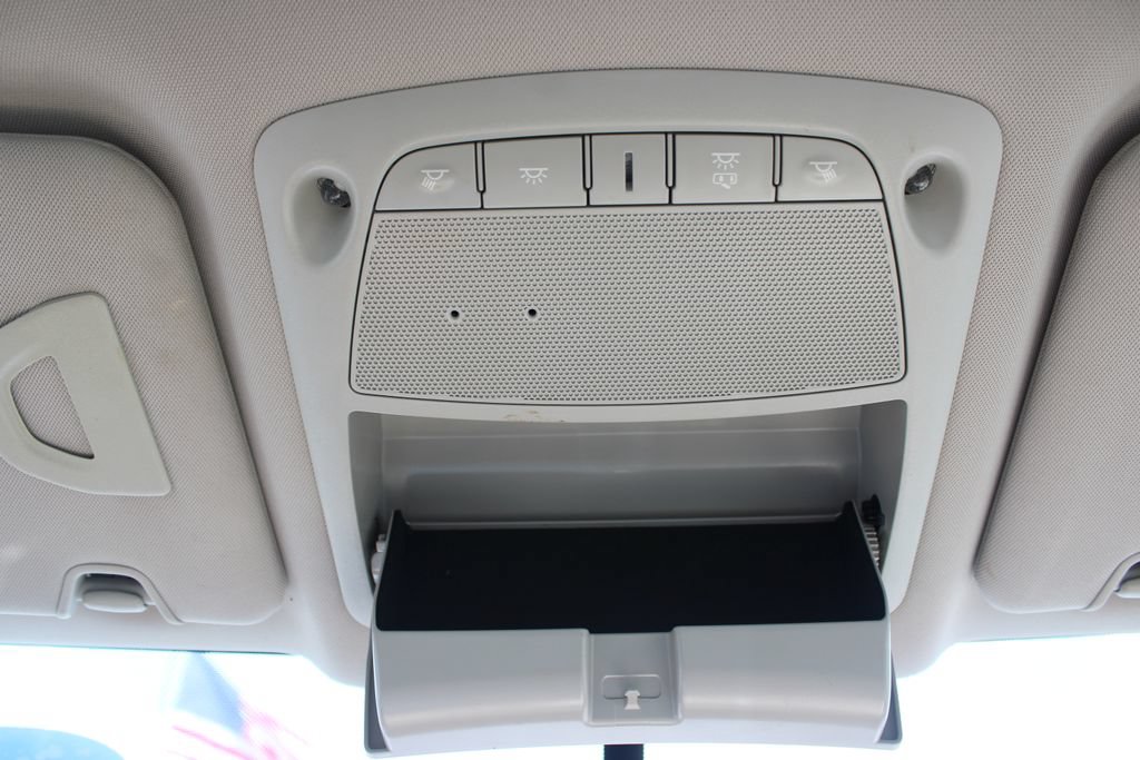 Used 2017 Nissan Rogue S FWD image 48