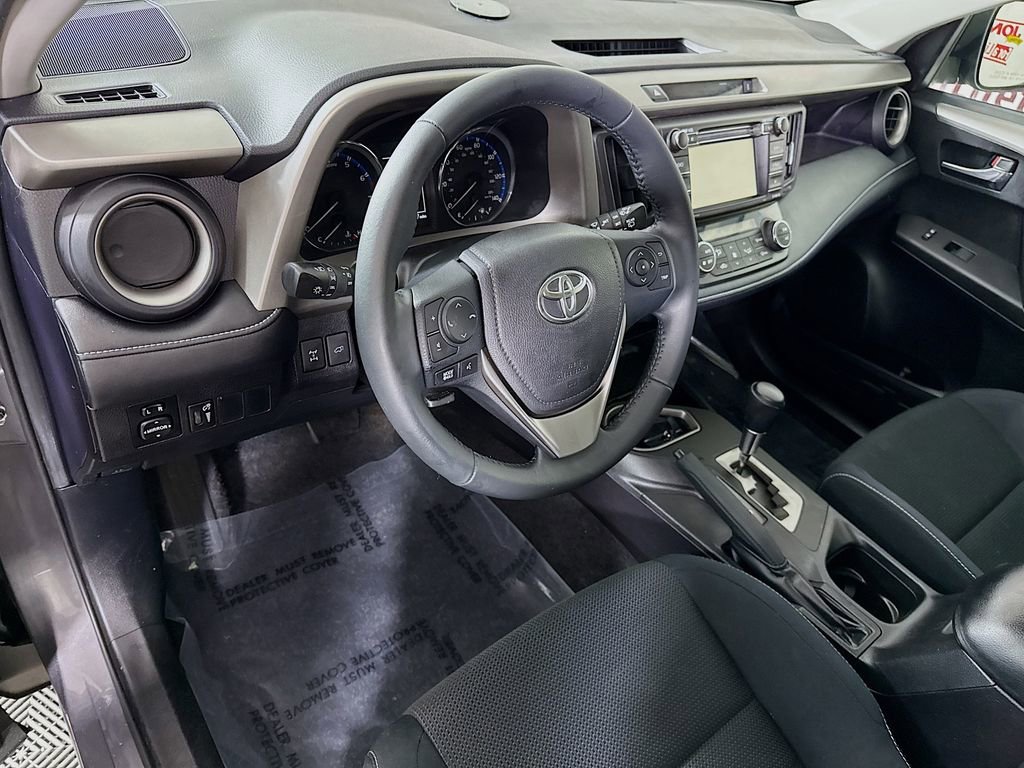 Used 2016 Toyota RAV4 XLE AWD/4WD image 16