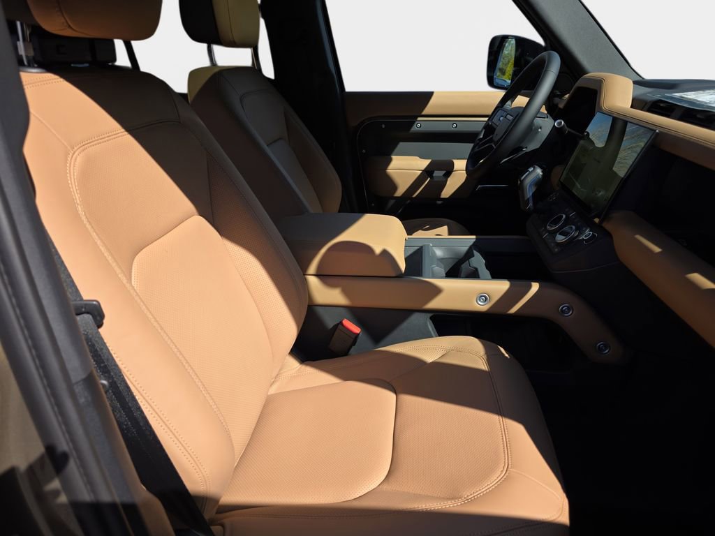 New 2026 Land Rover Defender 110 X-Dynamic SE image 10