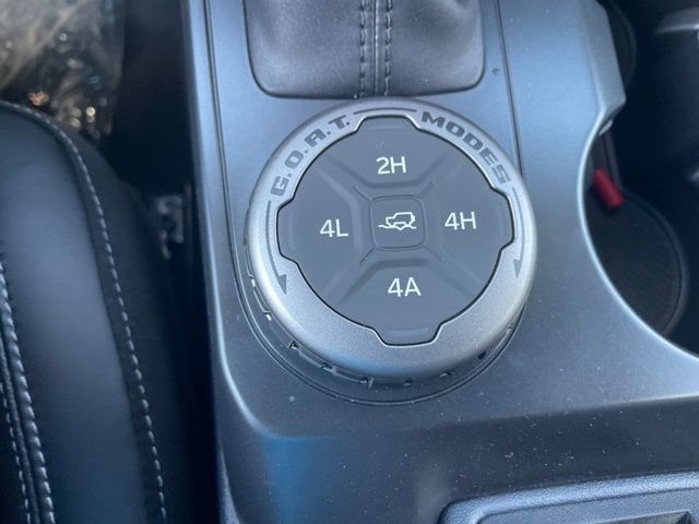 New 2026 Ford Bronco Outer Banks w/ Sasquatch Package AWD/4WD image 16