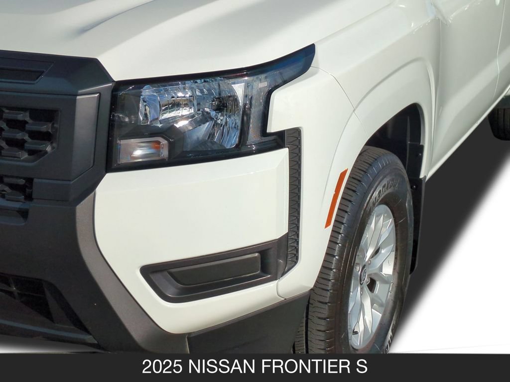 Used 2025 Nissan Frontier S RWD image 10