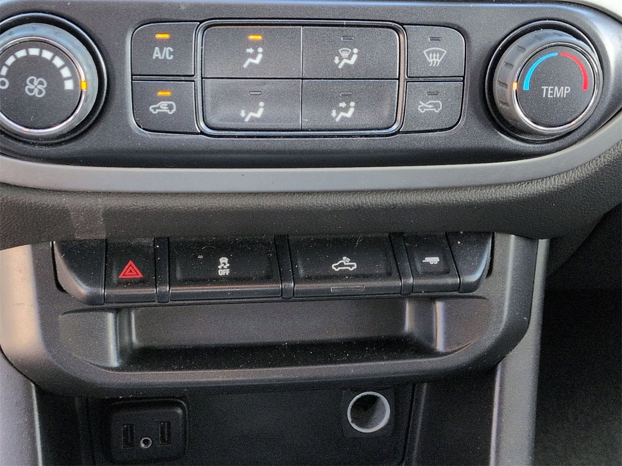 Used 2020 Chevrolet Colorado LT image 18