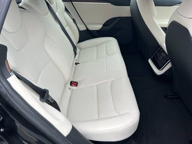 Used 2022 Tesla Model S image 20