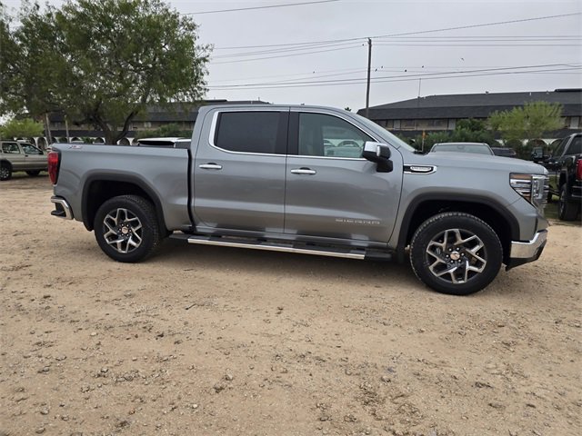 New 2026 GMC Sierra 1500 SLT image 5
