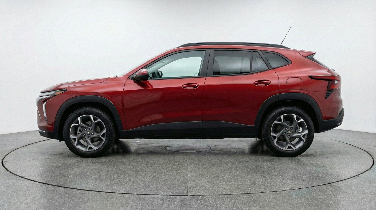 Used 2025 Chevrolet Trax LT w/ LT Convenience Package FWD image 5