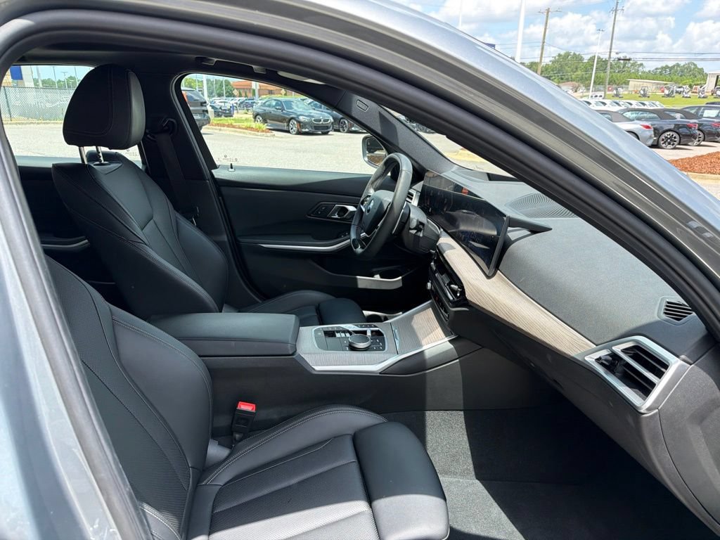 Used 2025 BMW 330i Sedan RWD image 26