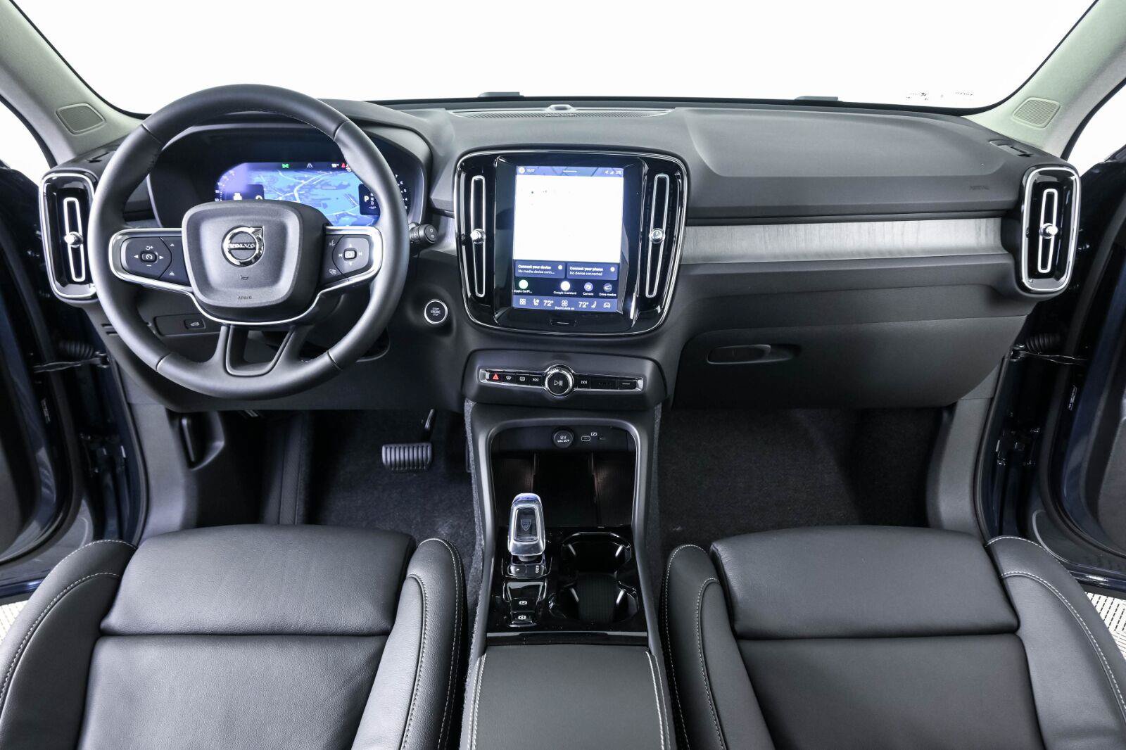 New 2026 Volvo XC40 B5 Ultra w/ Protection Package Premier AWD/4WD image 18