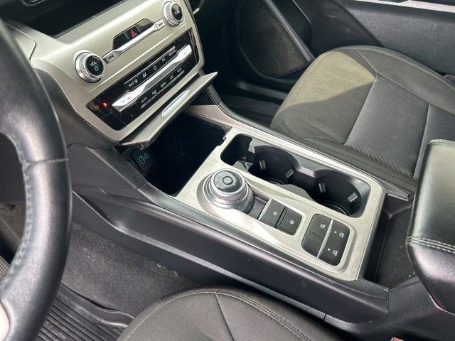 Used 2022 Ford Explorer XLT image 29