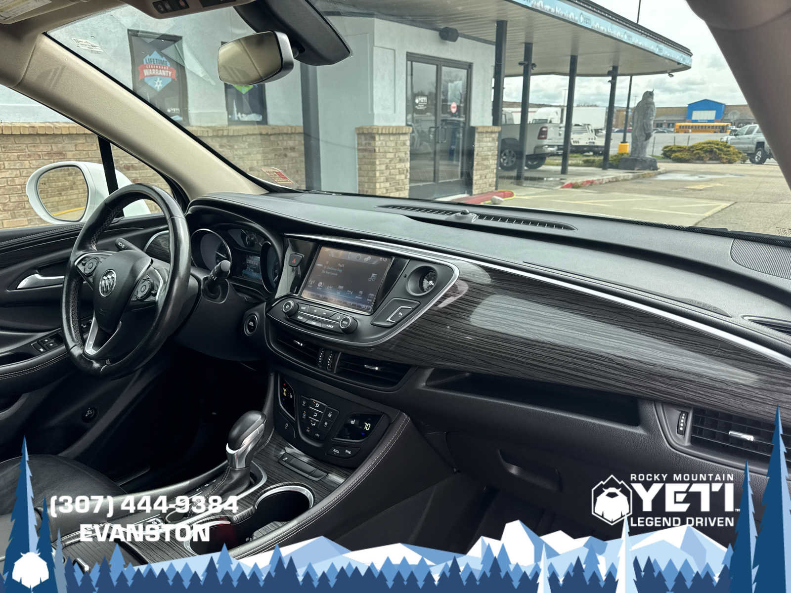 Used 2018 Buick Envision Essence AWD/4WD image 12
