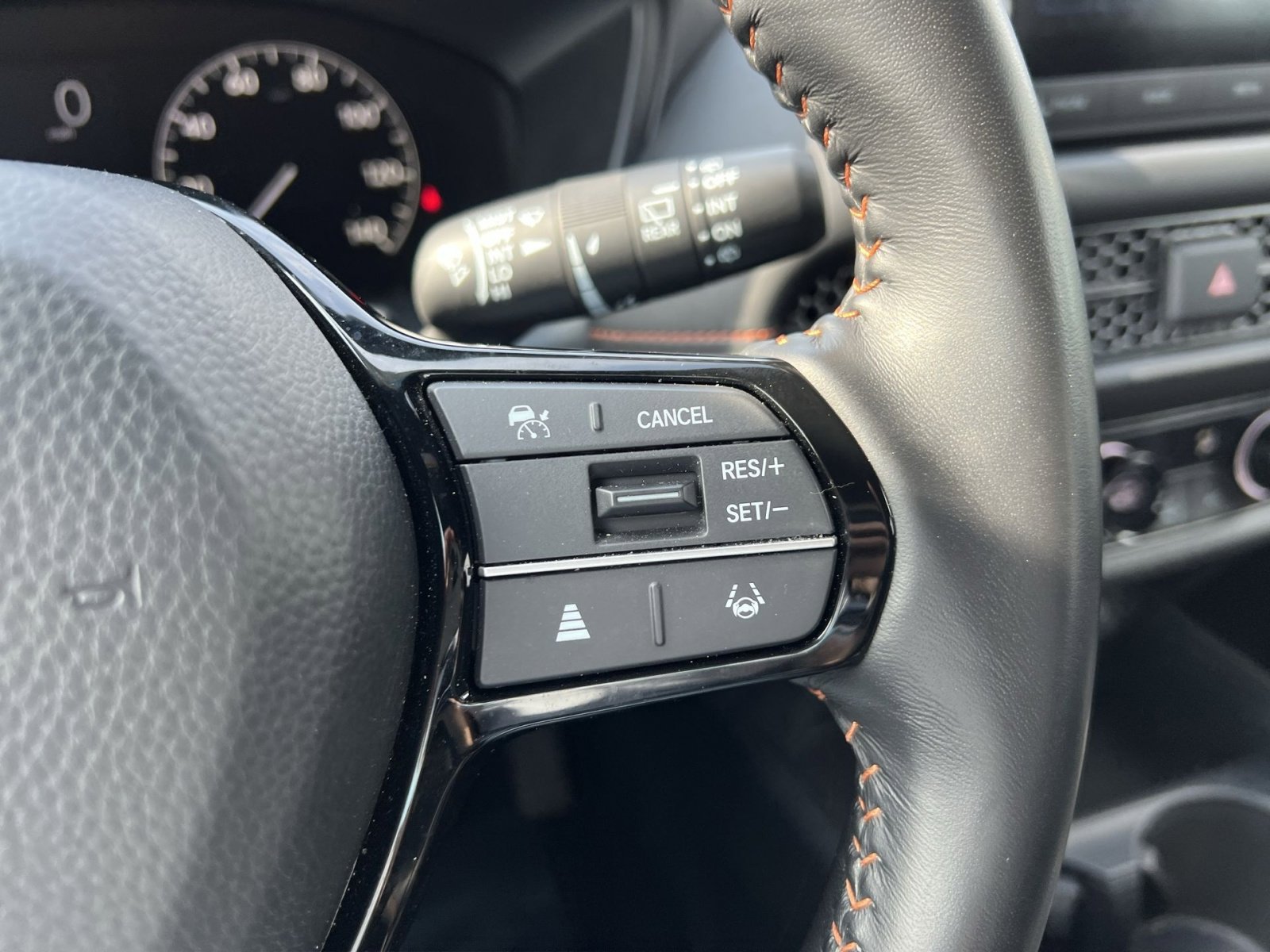 Used 2025 Honda HR-V Sport image 30