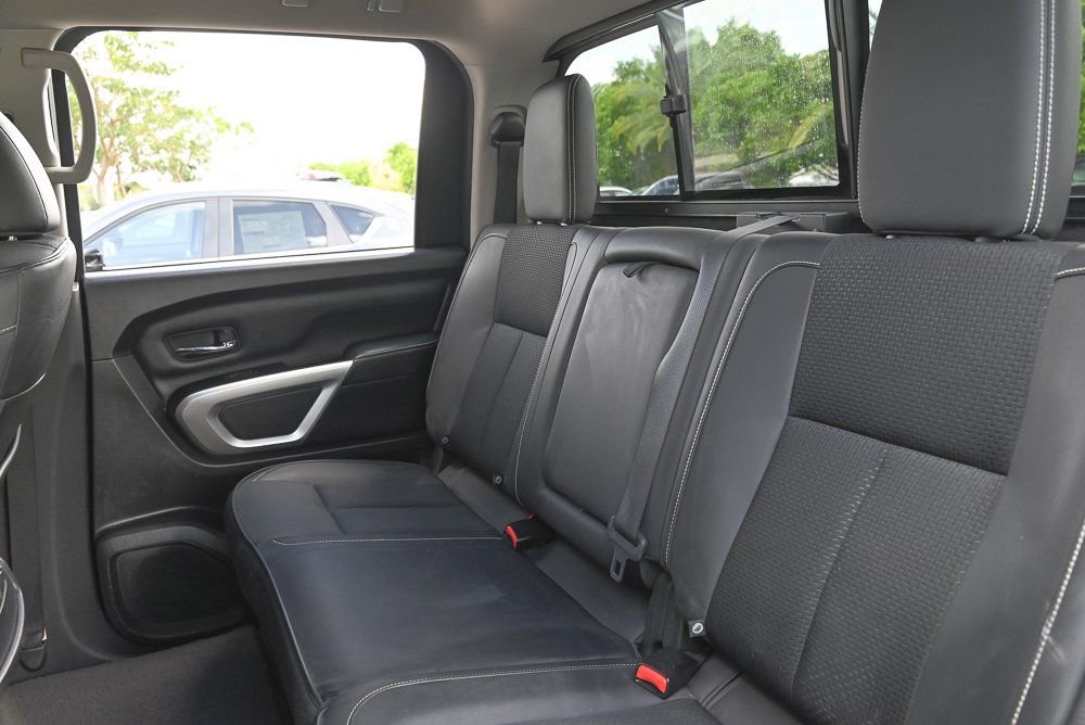 Used 2019 Nissan Titan PRO-4X image 14