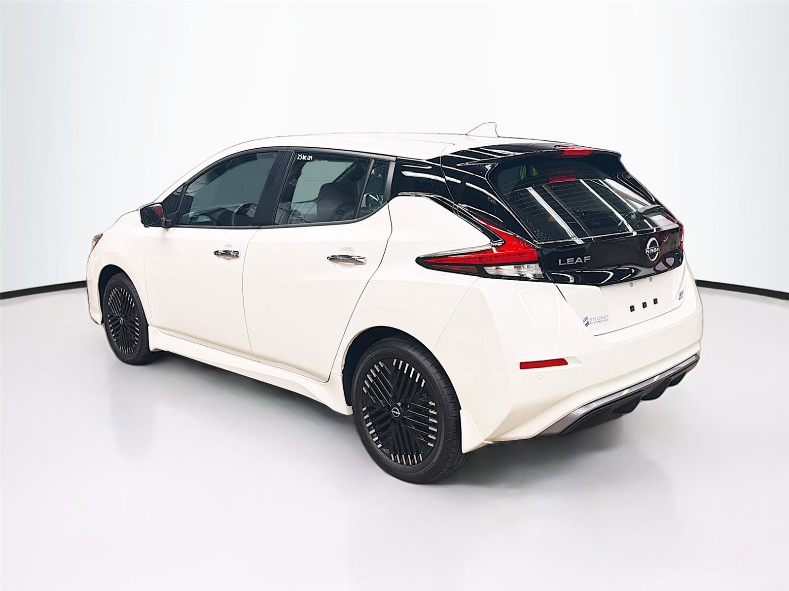 New 2025 Nissan Leaf SV Plus FWD image 5