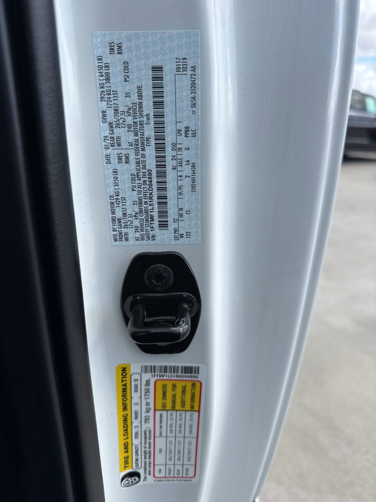 Used 2024 Ford F150 XL image 9