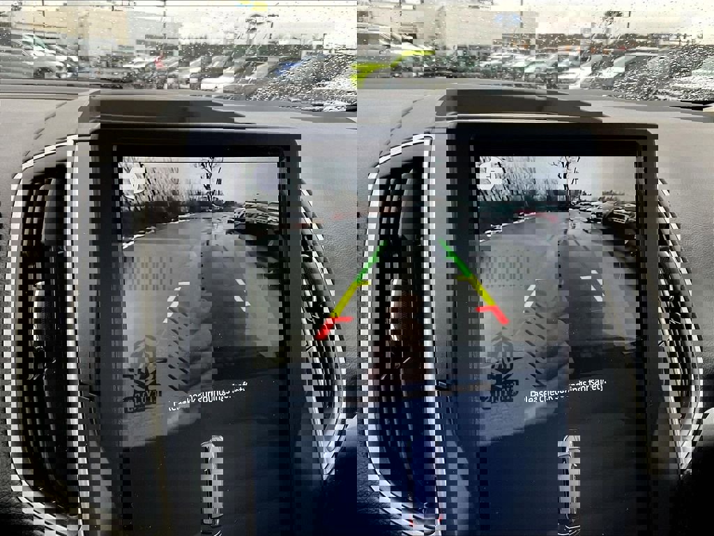 Used 2023 Ford Edge SEL AWD/4WD image 18