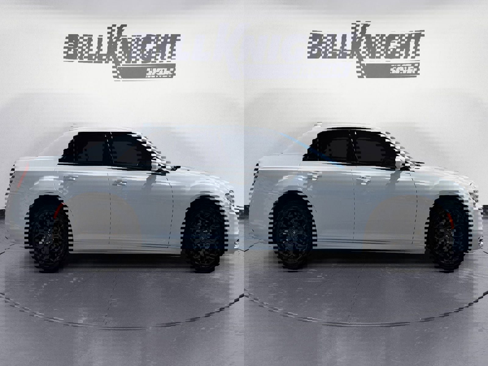 Used 2018 Chrysler 300 S w/ 300S Alloy Package image 6