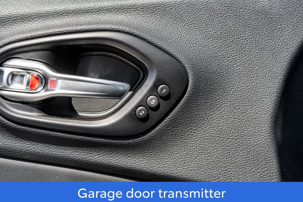 Used 2021 Jeep Cherokee Limited image 18