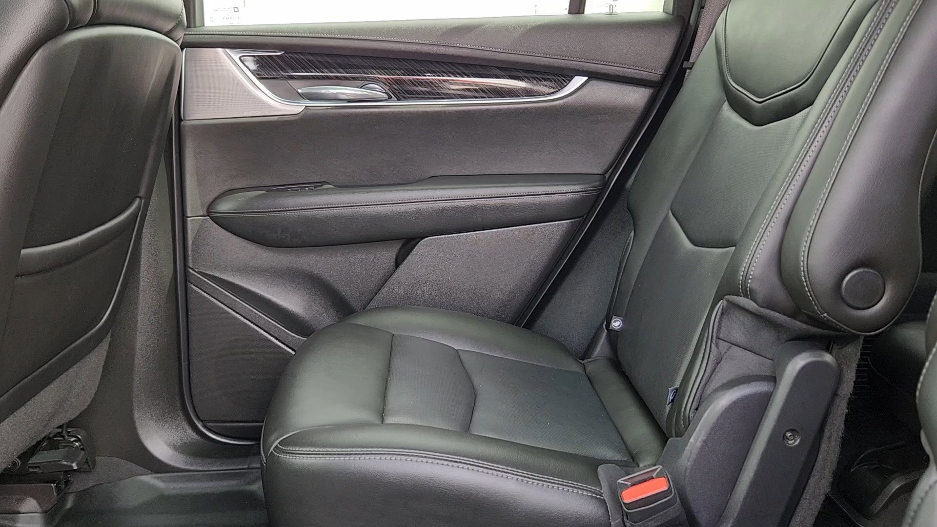 Used 2021 Cadillac XT6 Premium Luxury AWD/4WD image 16