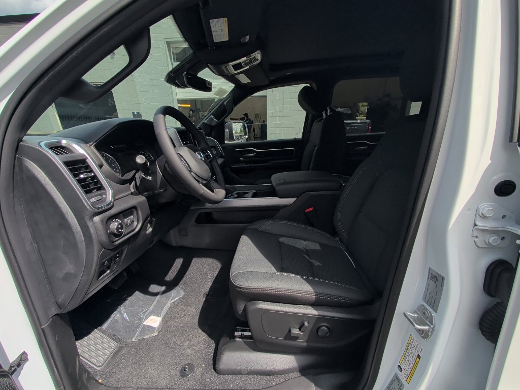 New 2026 RAM 1500 Big Horn AWD/4WD image 11
