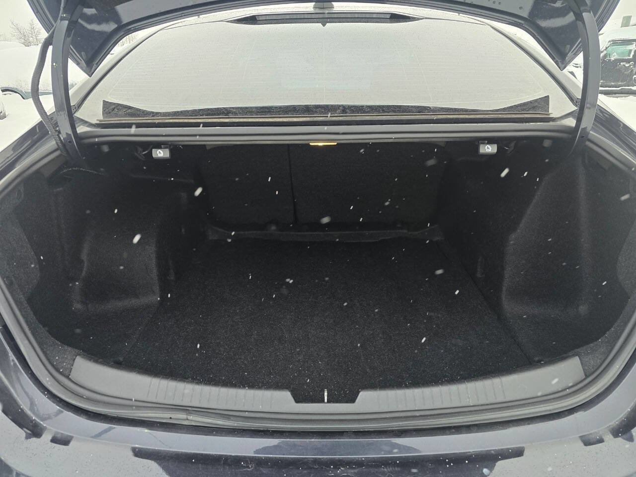 Used 2022 Chevrolet Malibu LS image 14