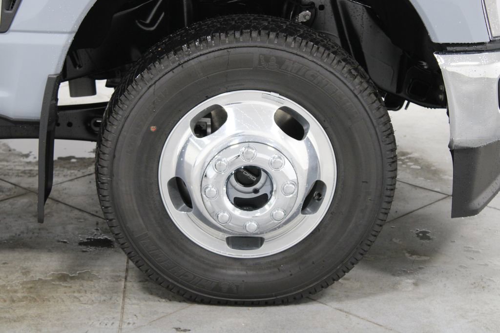 New 2026 Ford F350 Lariat AWD/4WD image 11
