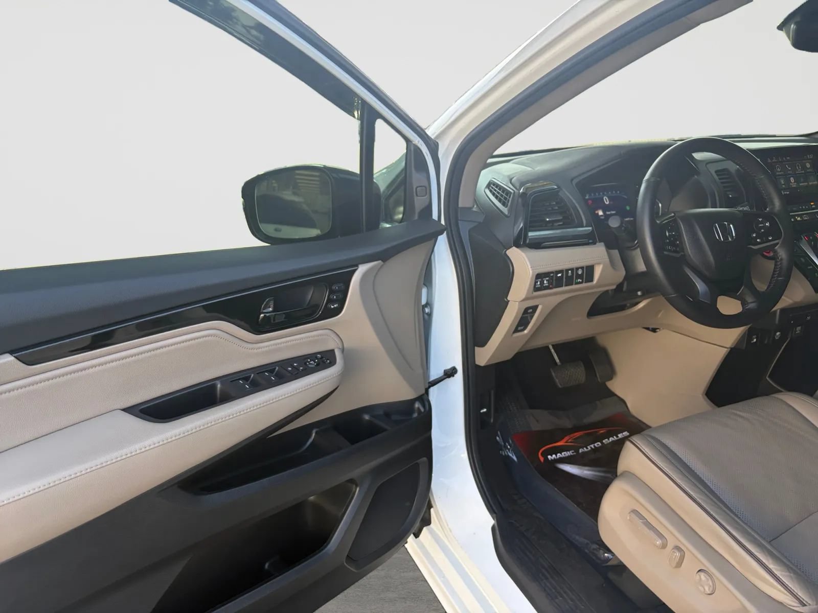 Used 2021 Honda Odyssey Elite image 11